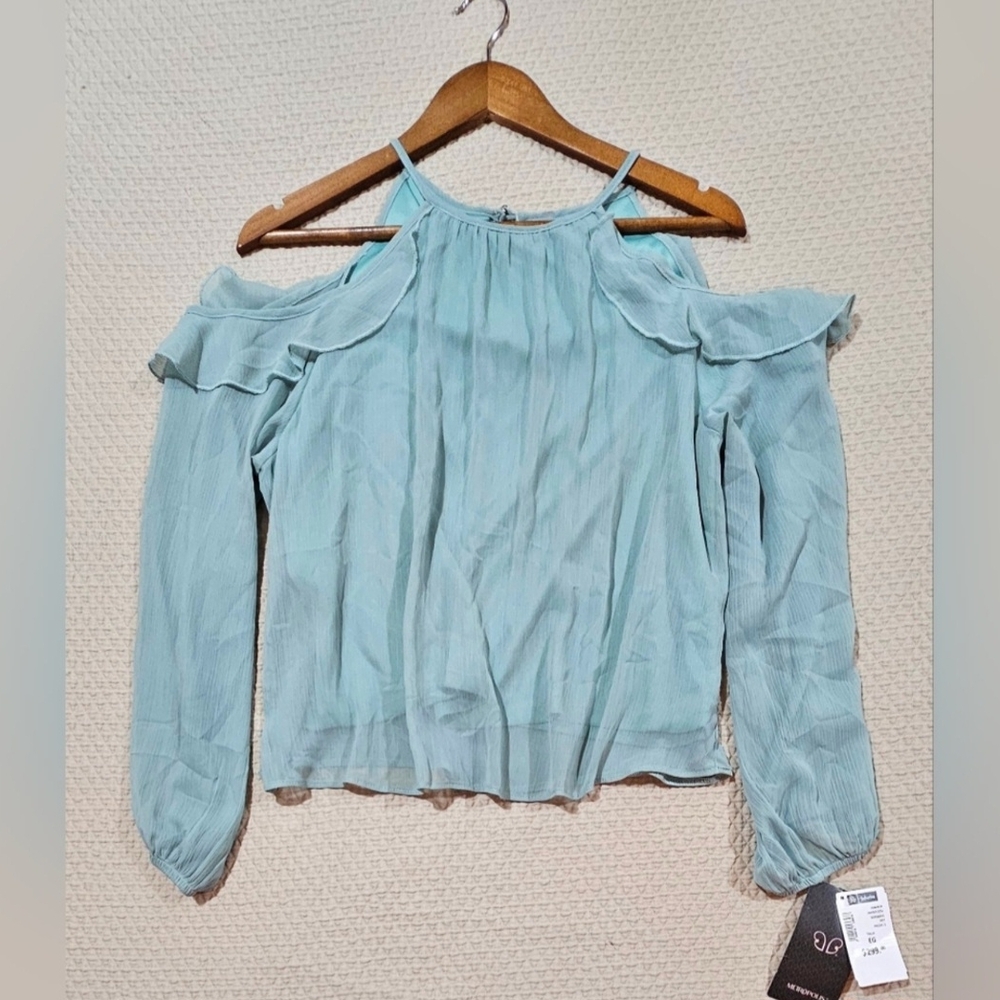 Metropolis Light Blue Green Women's Cold Shoulder Ruffle Top Size EG or XL NWT‎